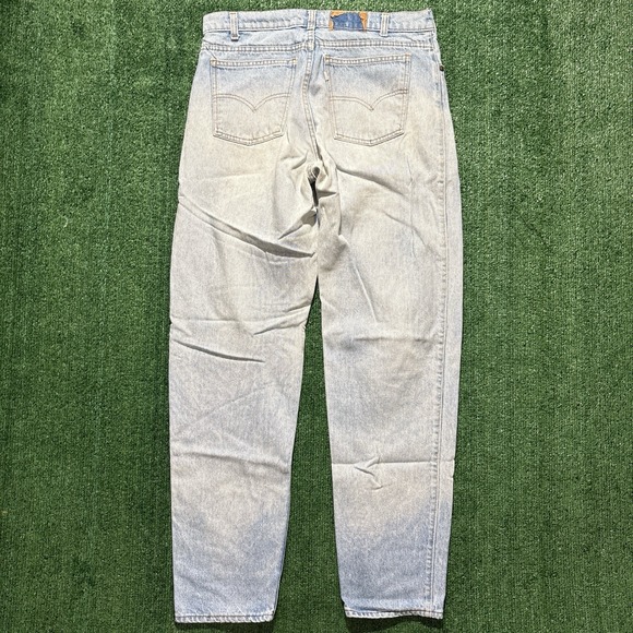 Vintage Levi's 550 Silver Tab Tapered Light Wash Denim Jeans Size 34X32 - Picture 2 of 5